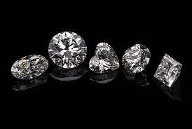 Formen im Diamantschliff: Von klassischem atemberaubenden 25 Karat